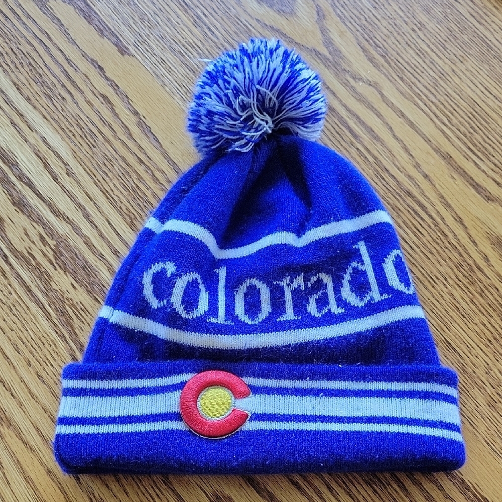Colorado Pom-Pom Beanie